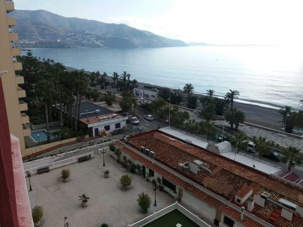 Апартаменты Apartamento Reformado En Primera Linea De Playa Альмуньекар Экстерьер фото
