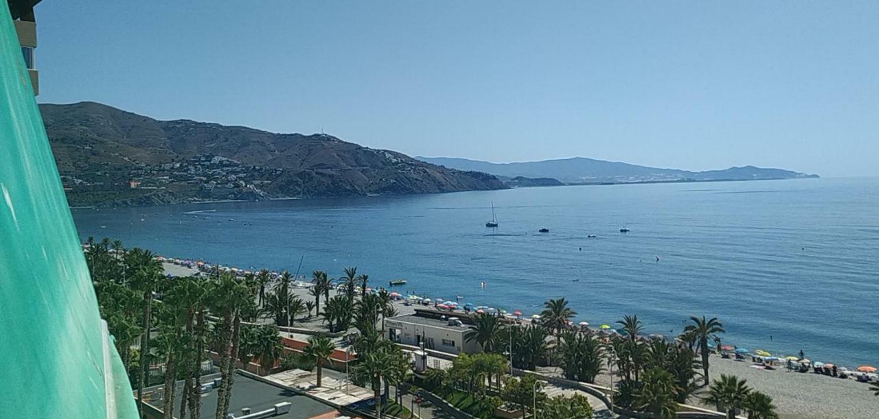 Апартаменты Apartamento Reformado En Primera Linea De Playa Альмуньекар Экстерьер фото